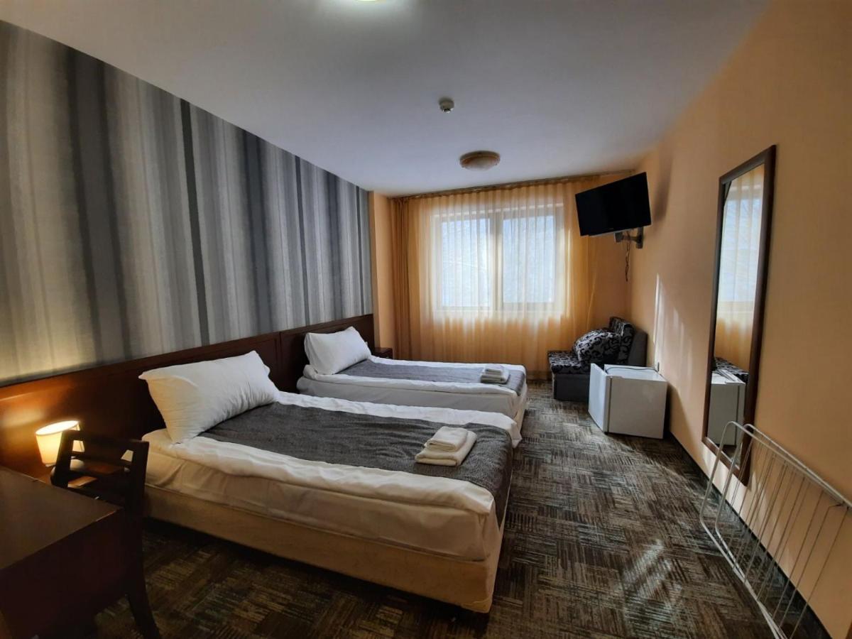 צ'יפליק Balkan Hotel מראה חיצוני תמונה