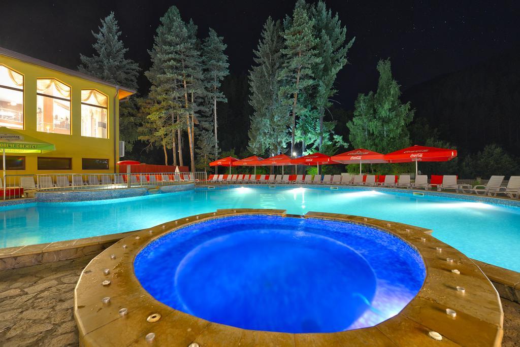 צ'יפליק Balkan Hotel מראה חיצוני תמונה